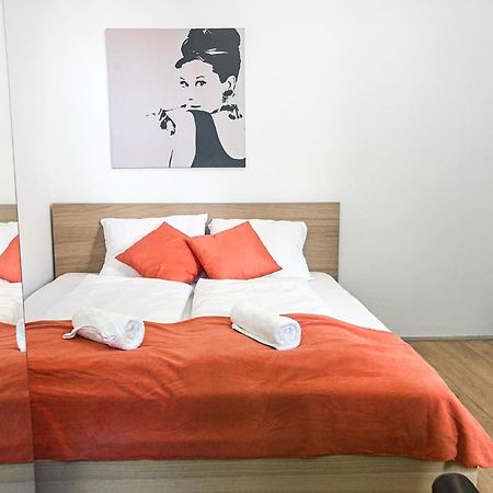 Lovely 2Br Shared Apartment, Enkplatz U3, 15Min To Center Vienne Extérieur photo